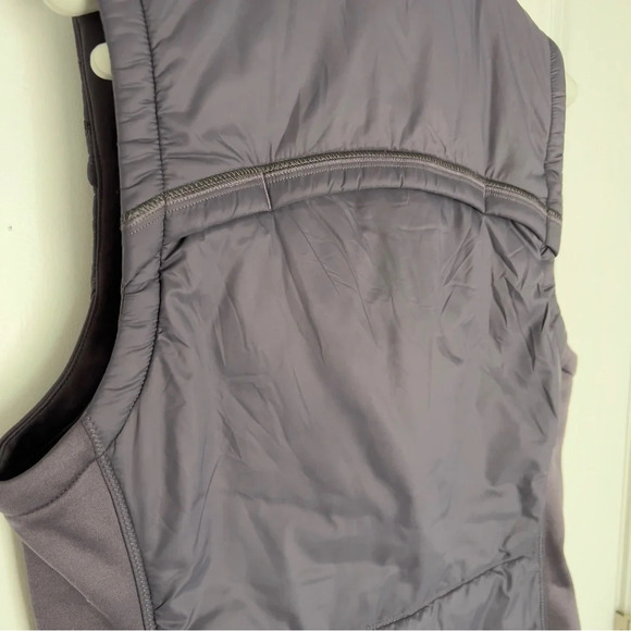 Athleta Rock Ridge Primaloft Vest size S - Picture 16 of 16